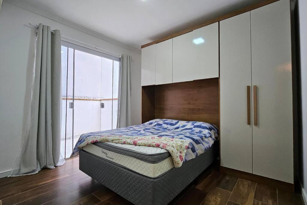 Apartamento Com Terraco E Churrasqueira, Pertinho Do Mar *