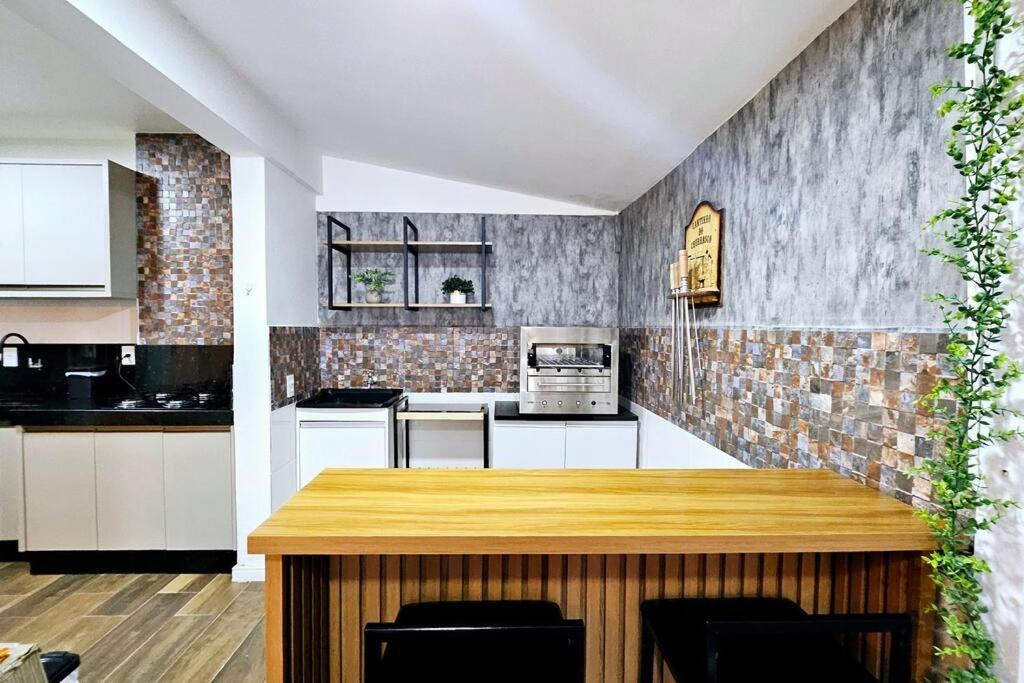 Apartamento Com Terraco E Churrasqueira, Pertinho Do Mar Balneario Camboriu
